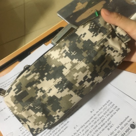 Trờiii ơiiii!! Đúng là chất lượng đi đôi với giá cả í . Quá hài lòng shop ơi . Đóng gói sản phẩm cẩn thận ưng lắm. Túi viết y hình , chất liệu đẹp bên trong to dã man. Còn có cái card cute hheehe. Chất ưng lắm kh sợ thấm nước mau. ❤️❤️