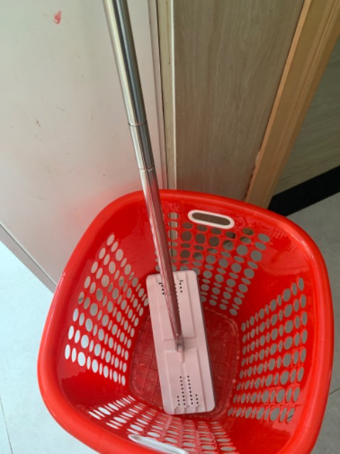 Mẫu mã đẹp, hàng chính hãng nhìn khác bọt ah. Hài lòng với sản phẩm nhưng mình thấy hơi nhỏ. Cây dài có thể lau Trần nhà