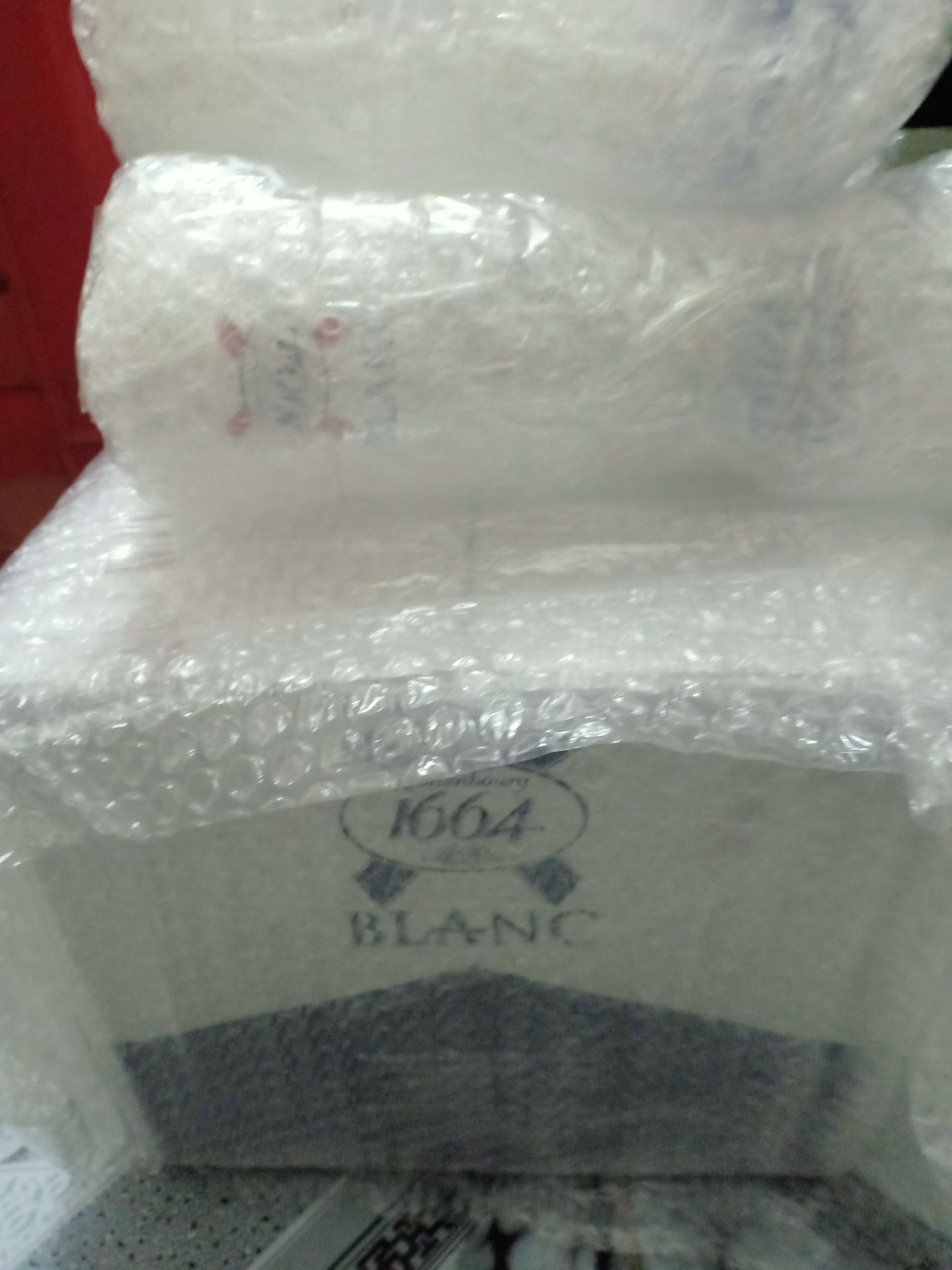 Bia ngon và thơm. Đóng gói cẩn thận và giao hàng nhanh. Lại thêm bộ quà tặng túi xách và bộ ly thật đẹp.