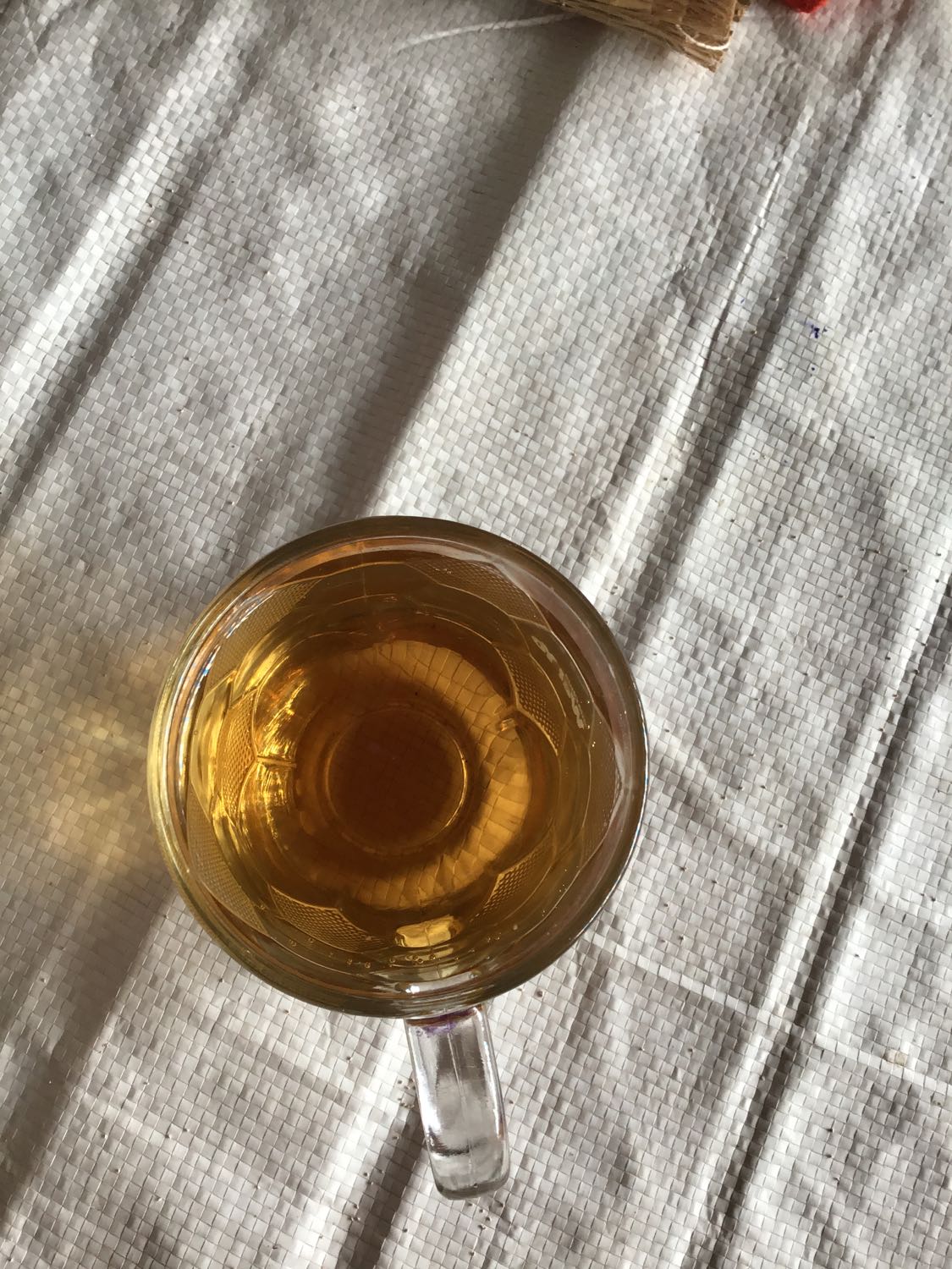 Shop giao hàng nhanh nhiệt tình thân thiện, trà thơm dễ uống sp tốt nha mn.