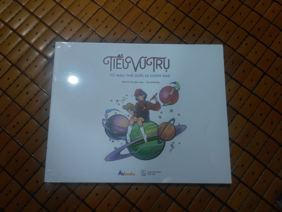 Đóng gói kĩ lưỡng, giấy đẹp, không bị cong góc sách