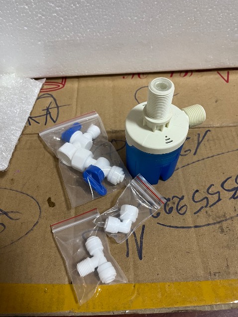 Cực kỳ hài lòng, sản phẩm y như mô tả, hàng chất lượng. Thiết kế bộ chống tràn nước cho bình đựng nước lọc từ máy, lúc nào cũng sẵn nước, ko sợ quên bị tràn!