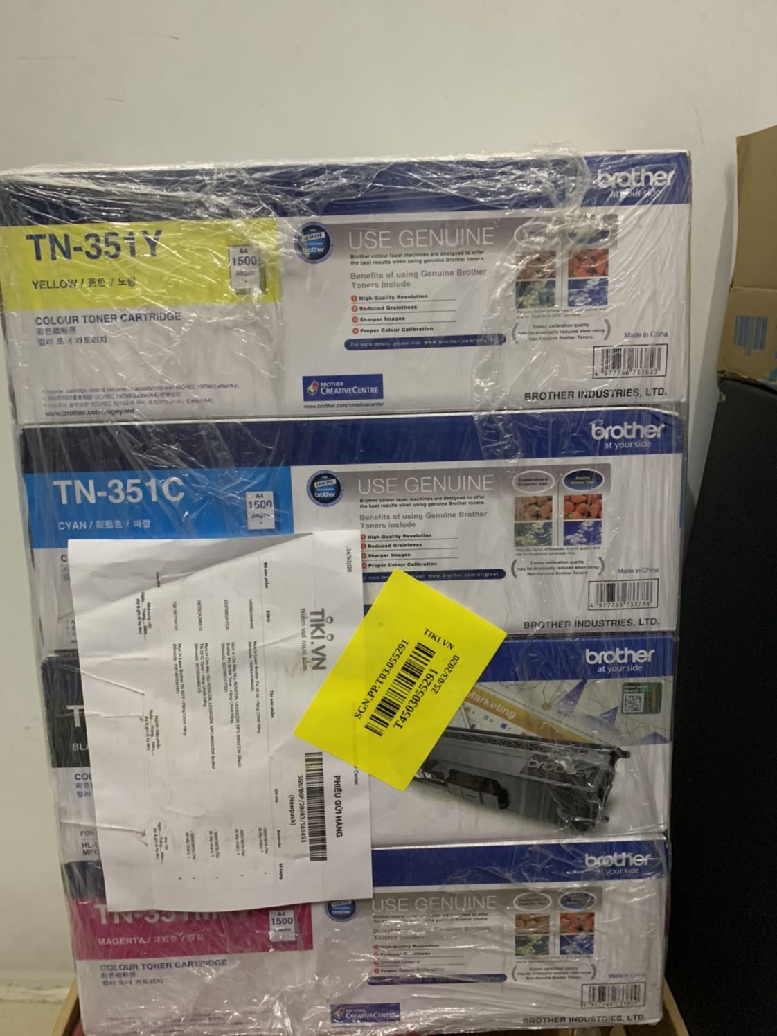 Hàng chính hãng, nguyên seal nguyên kiện, shop bảo quản rất tốt.
Sẽ tiếp tục ủng hộ tiếp.