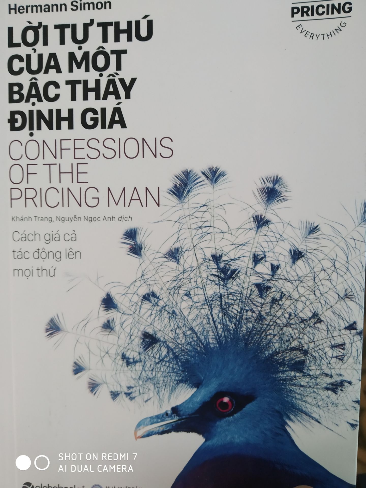 Cuốn này thì khỏi chê. Không được bookcare nhưng sách mới cực. Đây là cuốn cuối cùng mình đọc về định giá. Cũng là sách hiện tại đang xuất bản liên quan đến định giá ở Việt Nam. Khuyến khích đọc thì nên đọc toàn bộ nhé!