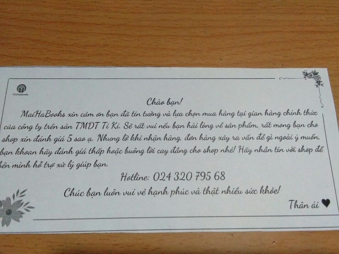 Shop gói hàng cẩn thận, chu đáo, có lớp bọc trong chống va đập (mà mình lột hết rồi do sợ dính cô vy kkkkk), kèm theo 1 bức tâm thư siêu cute :))