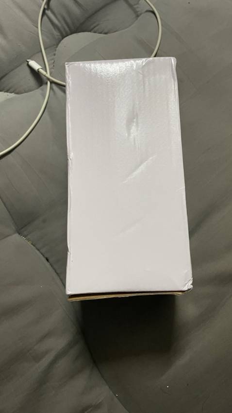 Ly giữ được nhiệt độ lâu và không bị hiện tượng sương bên ngoài thành ly. Màu đẹp sáng bóng, cầm trên tay rất chắn chắn. Với giá thành này mà sản phẩm thế này là quá ok. Shop dễ thương ib nhiệt tình. Đóng gói đẹp, giao hàng nhanh. Sẽ tiếp tục mua lại lần sau.