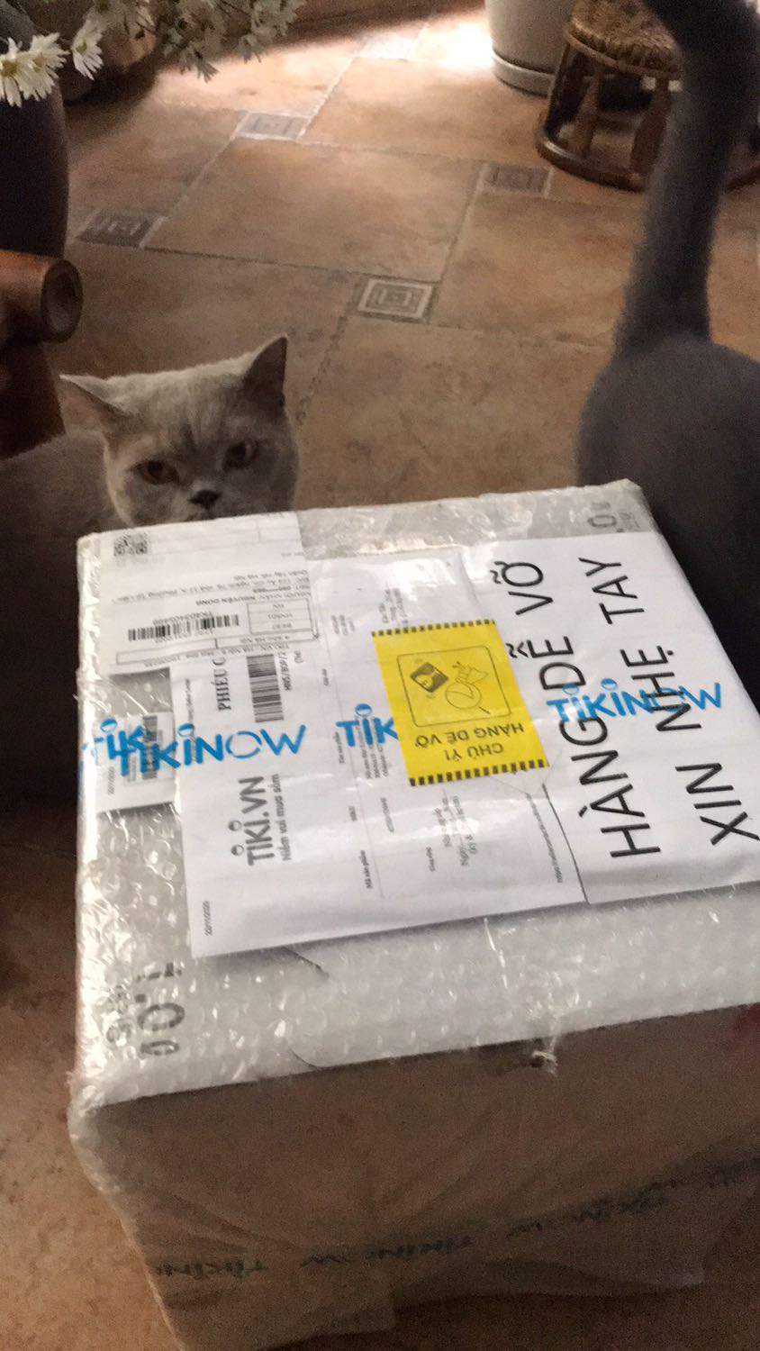 Nồi Hàn Quốc, đẹp, dễ sử dụng. Chỉ một chức năng là nấu cơm và có cháy (bật thêm một lần sau khi cơm chín) do không có nhiều chức năng nên không phải nghiên cứu nhiều. Nhấn nút là có cơm ngon.