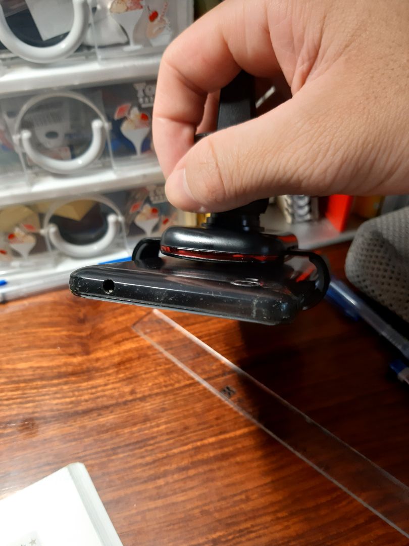 Sản phẩm đẹp, hoàn thiện tốt, mặt nhôm mịn nhìn sang