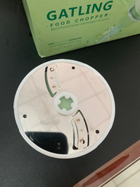 Giao hàng cũ rỉ sét trầy xước giống như đã qua sử dụng , tôi mua bên tiki nhiều mà lần giao hàng này thật là thất vọng