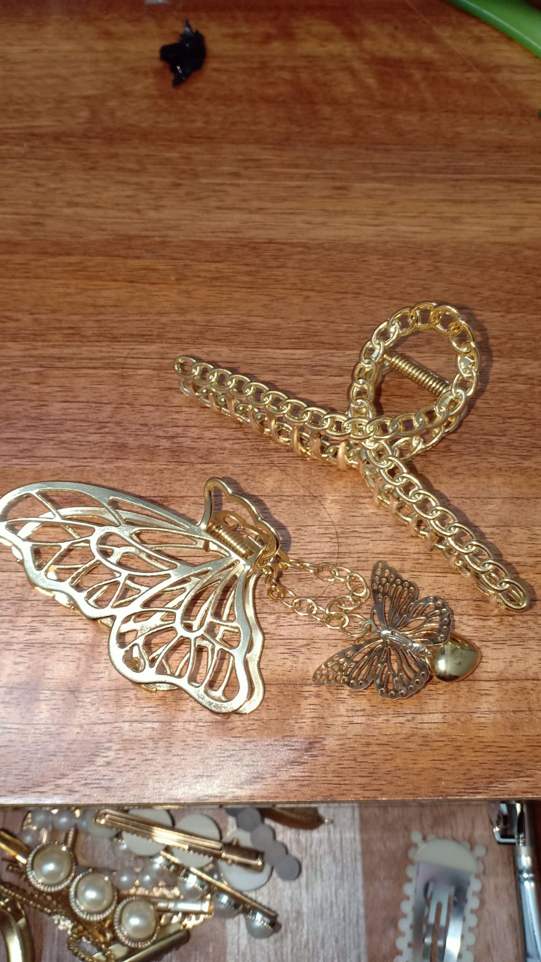 kẹp rất đẹp , nhưng bướm hơi mỏng kẹp rất đẹp , nhưng bướm hơi mỏng