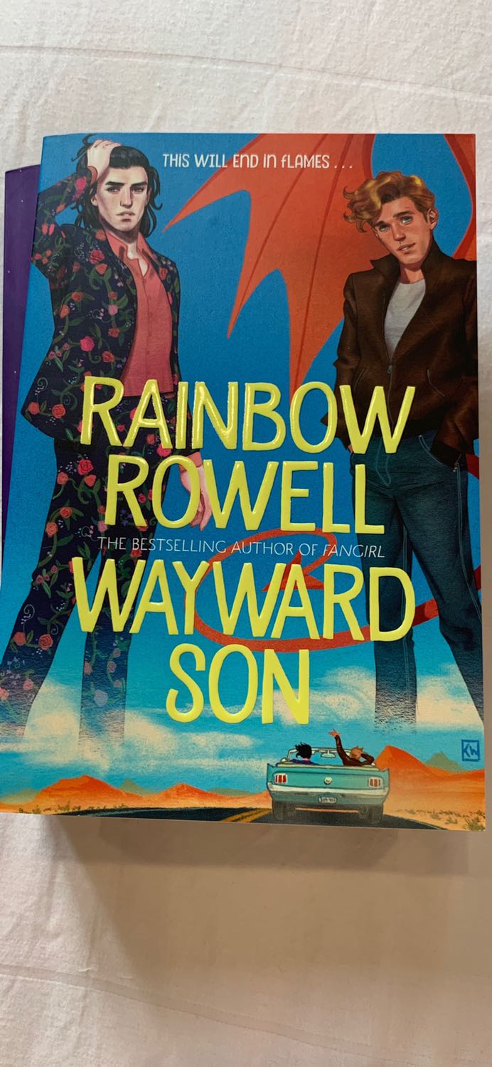 sách mới, dù không được bọc nhựa nhưng vẫn mới tinh