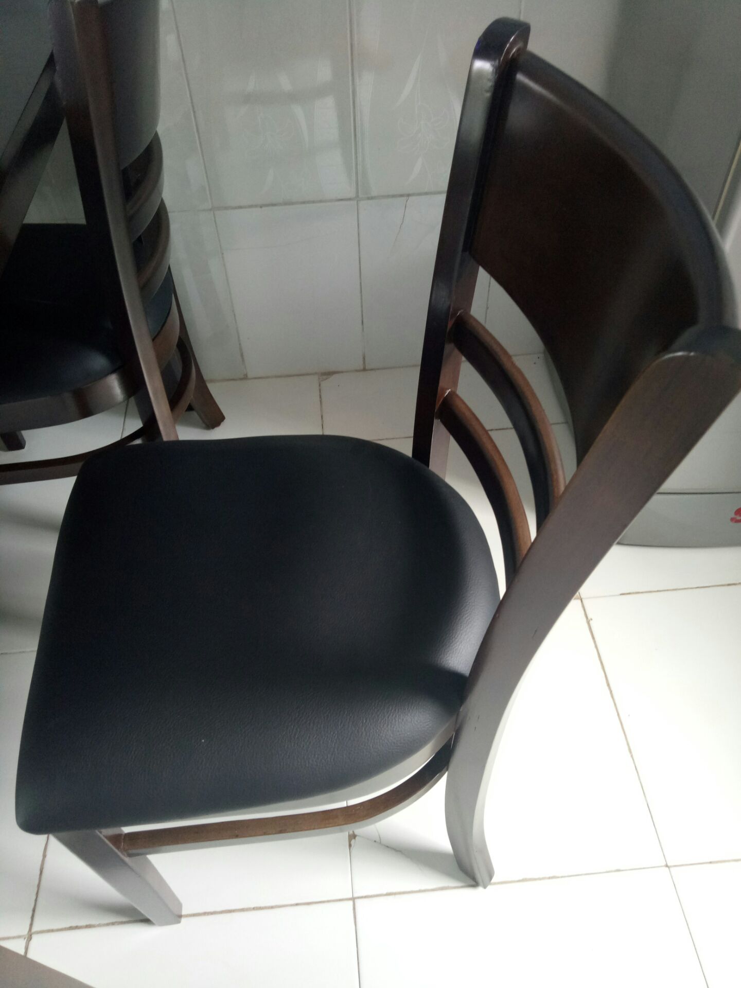 Hàng đẹp lắm shop ạ. với tầm giá này mà bộ sản phẩm đẹp ngoài sức tưởng tượng của khách. cảm ơn shop nhiều. sẽ tiếp tục ủng hộ shop và giới thiệu cho người quen.
Em ship hàng rất dễ mến, nhiệt tình, siêng năng, vui vẻ, thân thiện. cảm ơn shiper.