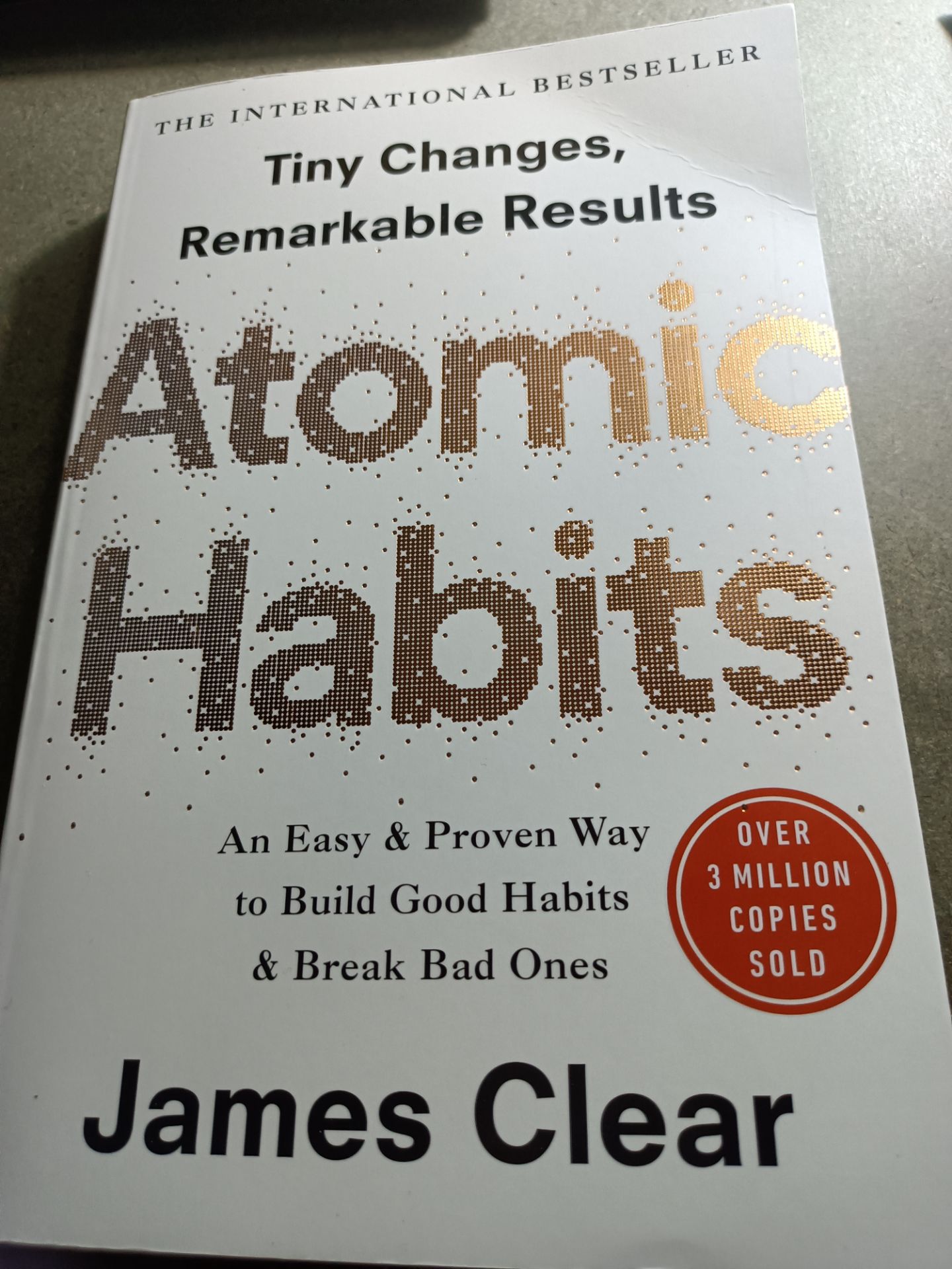 Sách thơm, chất giấy vừa. Nội dung sách đọc khá dễ hiểu.