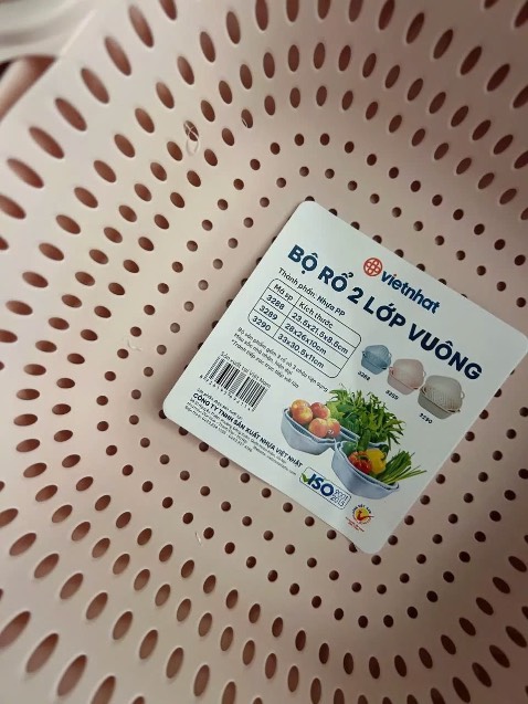 Bộ 3 rổ kèm chậu khá to, phù hợp gia đình sử dụng, không quá dày cũng không quá mỏng, máy rửa bát thoải mái. Đáng tiền