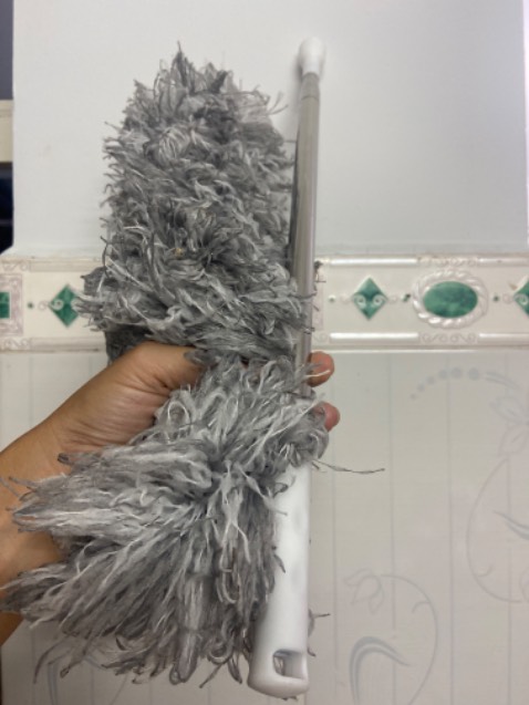 Gọn nhẹ, dễ di chuyển. Nói chung về chất lượng phù hợp với giá. Tần suất sử dụng cho việc quét mạng nhện cũng ko nhiều, dùng ổn.