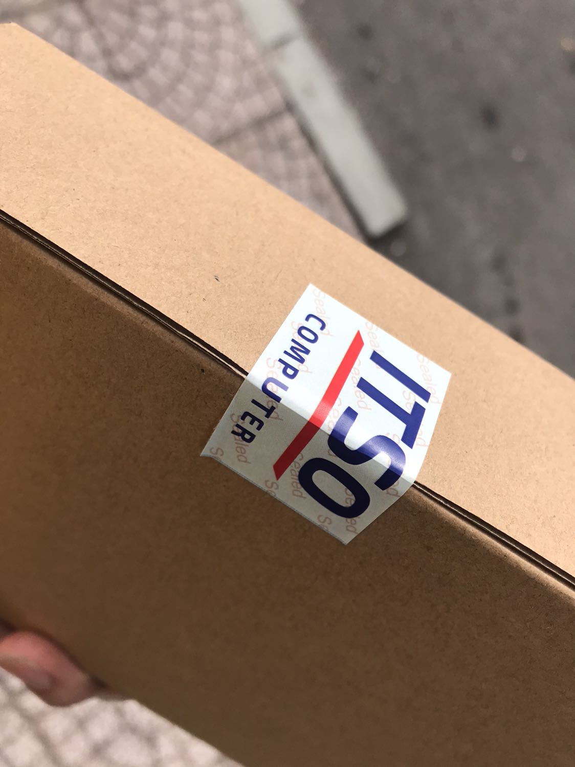 Chạy tốt, card nhỏ nhưng có võ. Lắp đặt và cắm dây xong thì cài phần mềm Intel® Killer™ Performance Suite tải từ Intel là có Wifi đời mới và Bluetooth xịn. Check trên Device Manager thấy hiện đúng thông tin sản phẩm.