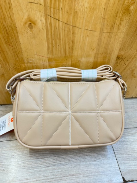 Hàng xin qá da tốt mền mà hk mất form thích qá shop ơii mãi ủng hộ shop yew yew 🥰🥰