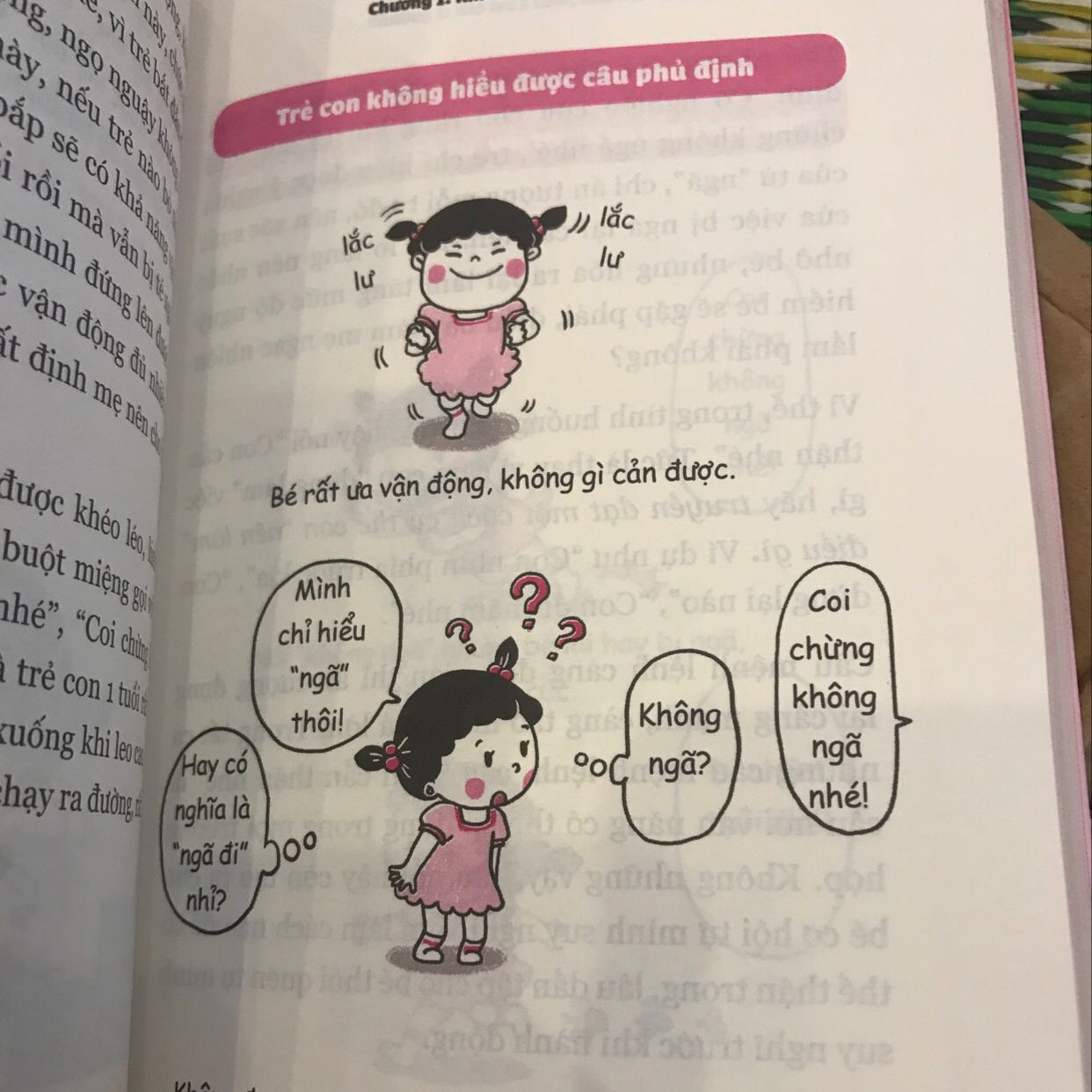 Mình chưa đọc nhưng thích đọc những cuốn sách ntn. Có tranh cụ thể, sinh động. Mong rằng các mẹ sau khi đọc cuốn sách này sẽ nhẹ nhàng vs con hơn  để cho con trải nghiệm 1 cuộc sống muôn màu sắc và luôn cảm thấy vui vẻ hạnh phúc dù có gặp cn gì đó k tốt vs mình. Tks 💓