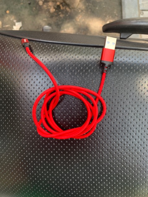 Sản phẩm không như mong đợi, sạc qua pin dự phòng không được