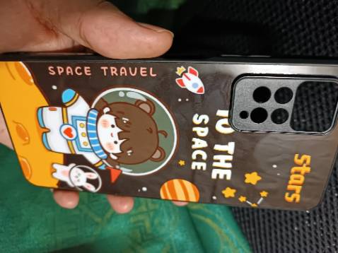 Hình đằng sau ốp cu te mà lại đẹp. Chắc chắc. Mình thấy rất là ok