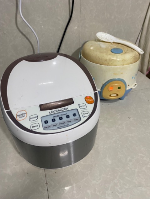 Nồi như hình, nấu cơm ngon, tuy nhiên giữ ấm đúng 12h là tự động ngắt, phải hâm lại