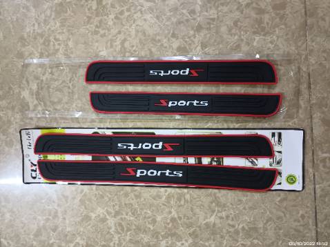 Khá ổn, giá khoảng 100k thì sẽ cho 5 sao. Chất liệu cao su nhìn khá ổn. Có băng dính phía sau.