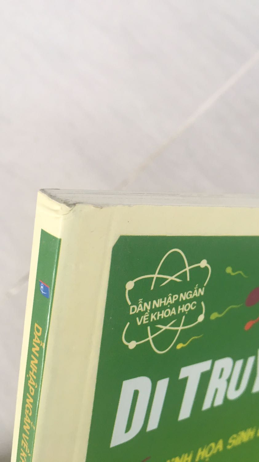 Tiki giao hàng nhanh. Sản phẩm có giá tốt. Tuy nhiên, bìa sách cũ, bẩn, quăn mép.