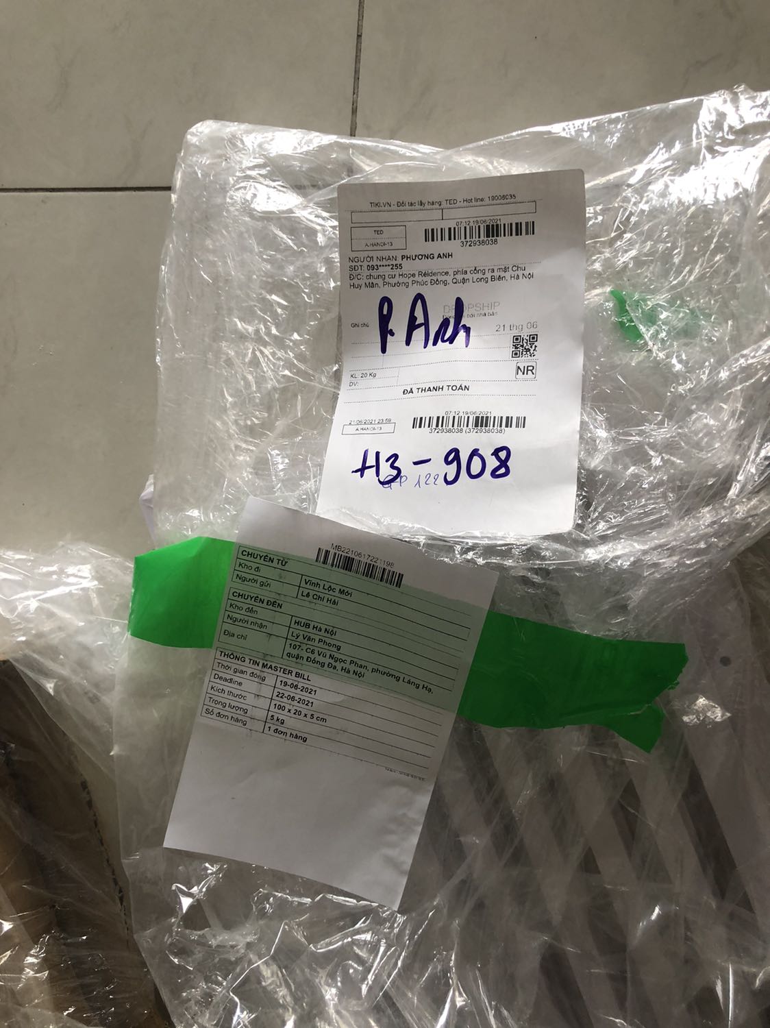 Mua sản phẩm cái kệ tivi.giao 2 lần đều không đúng sản phẩm.rất mất thời gian của 2 bên.nhắn tin với shop thì không phản hồi.Đề nghị Tiki xem xét những trường hợp mất lòng tin như này.Như này khác gì treo đầu dê bán thịt chó.Rất bực mình và không hài lòng! Mua sản phẩm cái kệ tivi.giao 2 lần đều không đúng sản phẩm.rất mất thời gian của 2 bên.nhắn tin với shop thì không phản hồi.Đề nghị Tiki xem xét những trường hợp mất lòng tin như này.Như này khác gì treo đầu dê bán thịt chó.Rất bực mình và không hài lòng!