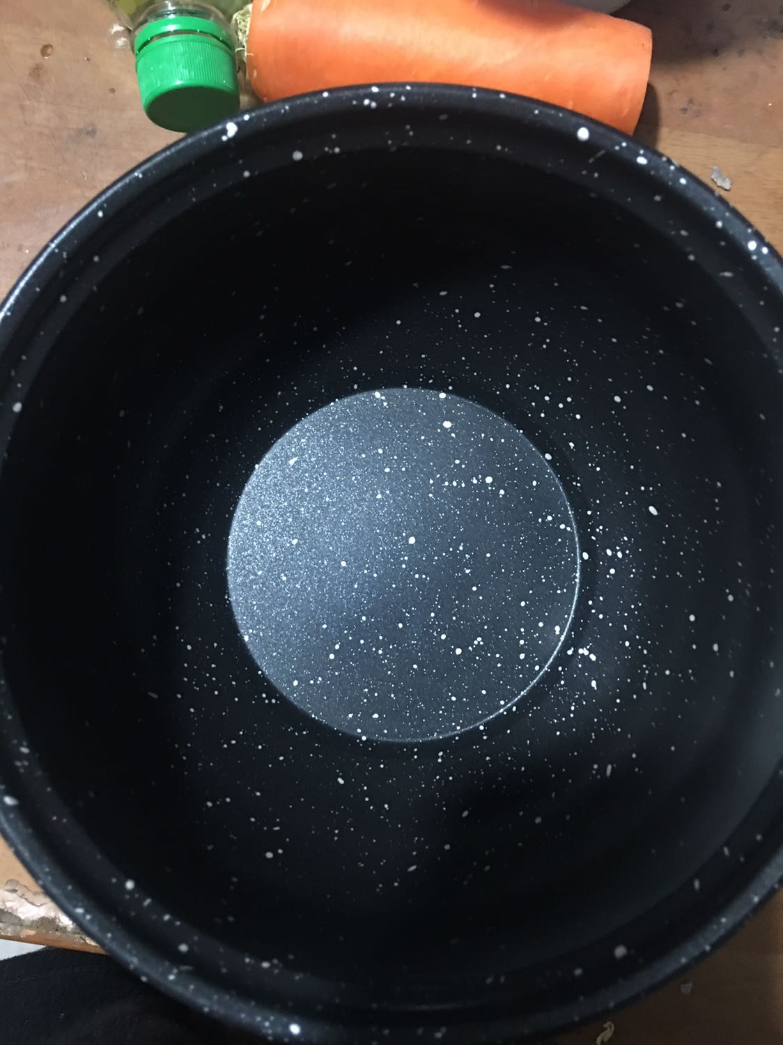 Tiki giao hàng nhanh, shipper nhiệt tình. Shop đóng gói hàng rất cẩn thận. Sản phẩm tốt, có bảo hành, mình dùng nấu cháo cho bé và thấy rất nhanh sôi, cháo nhừ. Còn bền hay k thì phải để thời gian mới biết và cũng phải do cách mình sử dụng, bảo quản nữa. Túm lại là với giá này thì sản phẩm quá là tốt luôn, nên mua.