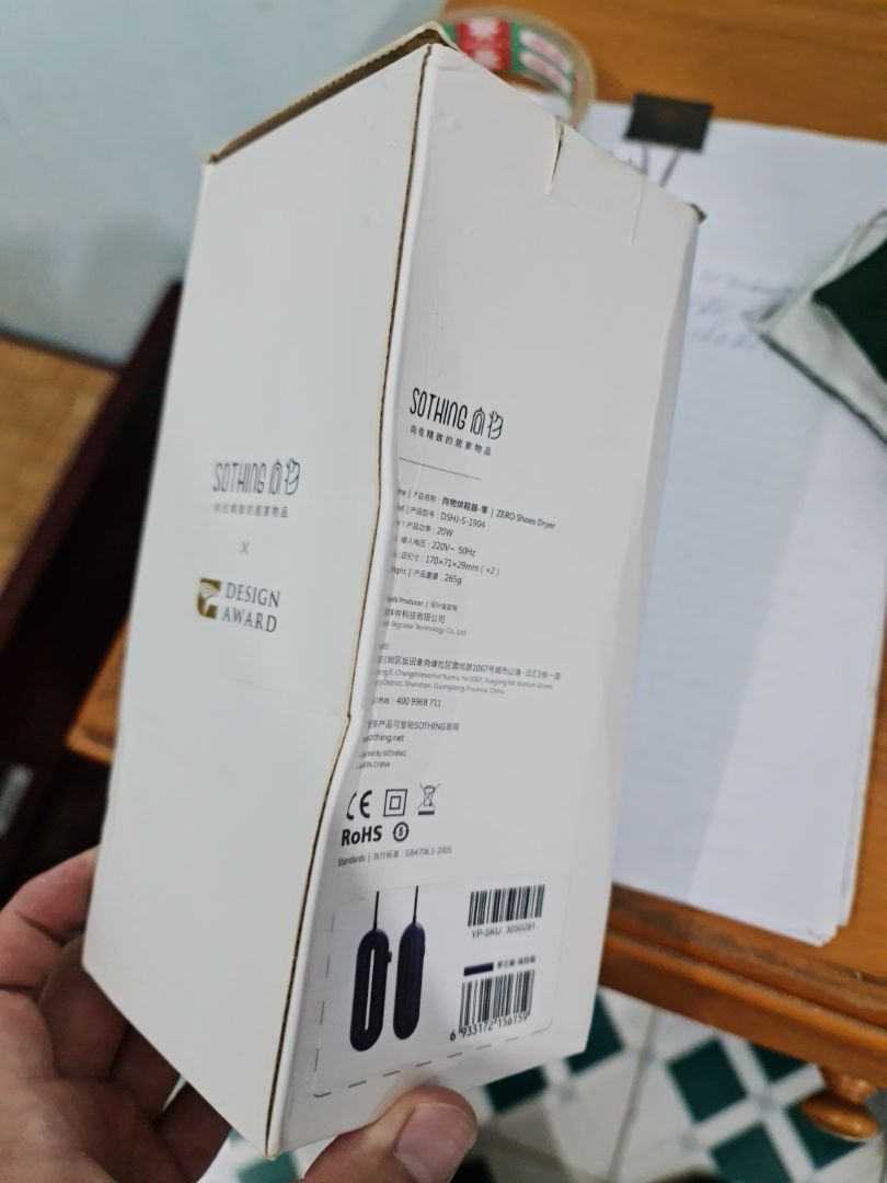 đóng gói vận chuyển hộp óp méo hết, tốc sấy khá lâu. vì nhiệt độ ko quá cao nên ảnh hưởng đến da cũng đỡ tý.