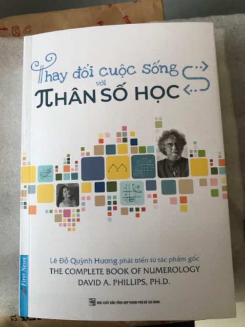 Ê mấy má, hahaa, cười trước đã. Kiểu tnhien mua cuốn này về thấy đúng tâm linh, mình háo hức xem trong đó có gì mà kh ngờ mình tìm hiểu đứa bạn thán của mình, hèn chi sao mà nó cũng có nhiều điểm tương đông với mình lắm mấy má, có mấy cái không tương đồng, mà đúng *** luôn, xong rồi mình dàn ra các kiểu số đồ đó, cái mình ngồi so sánh lại, mình bị sốc toàn tập luôn, ngồi nhìn 2 cái sơ đồ thui, vs đọc lại giải thích thấy “ủa” sao quen quen vậy, nó giống vs sơ đồ mình!!! Cái kiểu giờ mình thấy cũng tin á nha, khuyên là mấy bạn mua về tìm hiểu những ng xung quanh mình coi ngta có hợp vs mình khôg, mà thử nghiệm đầu tiên là đứa bạn thân mình trước nha mới chuẩn xác ! Mà đúng ***
Mãi keo, mãi mận 🥹🥹100 điểm