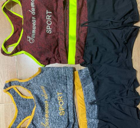 rất thích mẫu này, dễ thương. đơn giản dễ mặc. đã mua cả 2 bộ của shop để tập luyện và đi bơi.