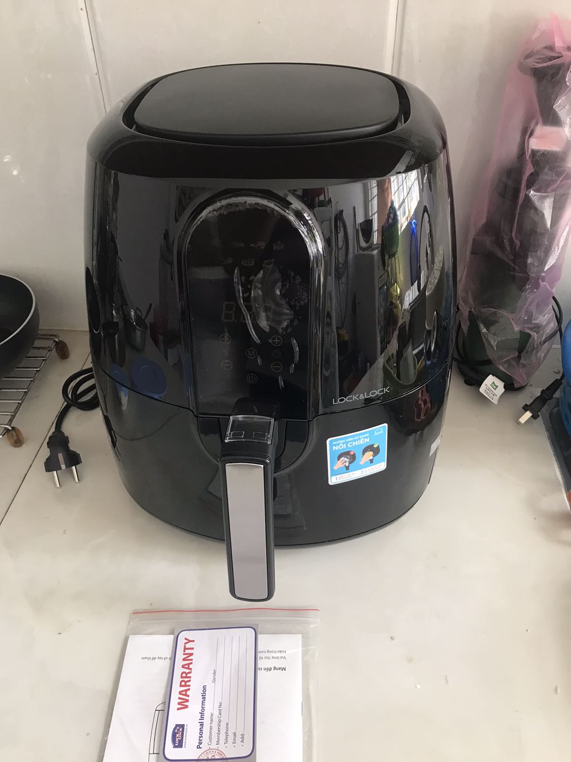 Sản phẩm được đóng gói kỹ càng. Giao nhanh chóng (đặt buổi tối, sáng hôm sau giao) theo gói Tiki Now. Sản phẩm khá to so với suy nghĩ ban đầu, có thể đặt vừa 1 con gà. Sản phẩm mới, không trầy xước. Ấm tượng ban đầu khá hài lòng. Sau một quá trình sử dụng sẽ review lại.