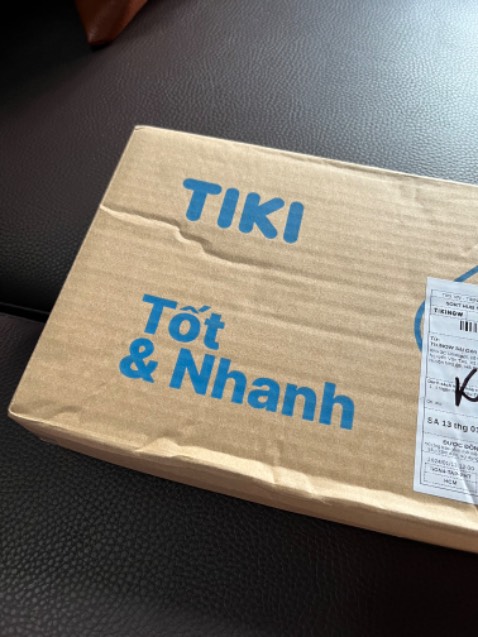 Giao hàng nhanh, đóng gói kỹ, quấn mấy lớp nên sách đẹpppppp nội dung chưa bit kkkkkk