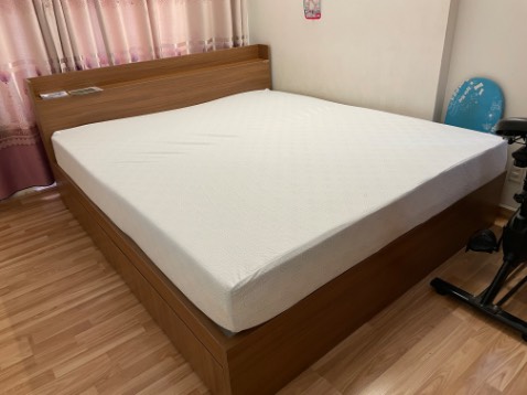 Giường đẹp, chắc chắn. Shop hỗ trợ nhiệt tình, lắp ráp rất nhanh.