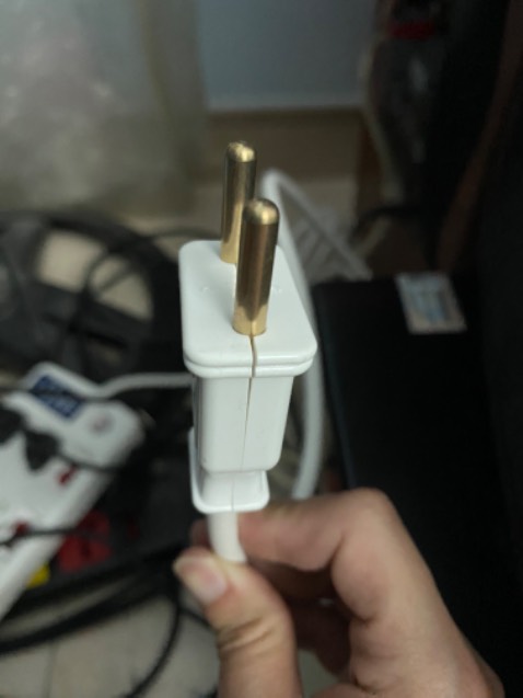 Dịch vụ:
- Đóng gói cẩn thận
- Giao hàng nhanh hơn dự kiến

Sản phẩm:
- Ổ dễ cắm
- Công tắc dễ bật
- Nhưng có vẻ ko phải là nguyên đai nguyên kiện của nhà sx, ví dụ như phích cắm (xem ảnh đính kèm)