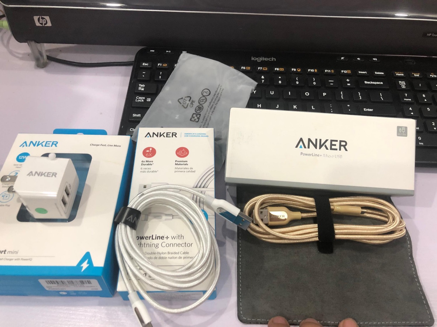 Đặt hàng chỉ sau 3h là đã có hàng,vì tôi sử dụng Tikinow, nhân viên giao hàng nhanh chóng,vui vẻ. Nói về sản phẩm ANKER thì phải nói là mẫu mã đẹp,xài tốt,từ đóng gói bao bì đến sản phẩm đẹp từng chi tiết,nên tôi tin dùng chọn mua cùng một lúc 3 sản phẩm nhứ ý,đặc biệt là có thêm một bao da bọc dây rất tinh tế,tăng phần giá trị sản phẩm thương hiệu.Thanks Tiki và gian hàng bán tốt