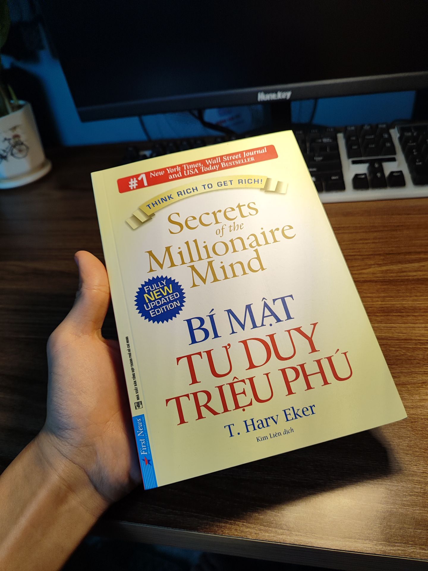 Sách hay , cuốn này mình đã mua lần t2 rồi , có chất lượng giấy của sách tái bản tốt hơn sách cũ