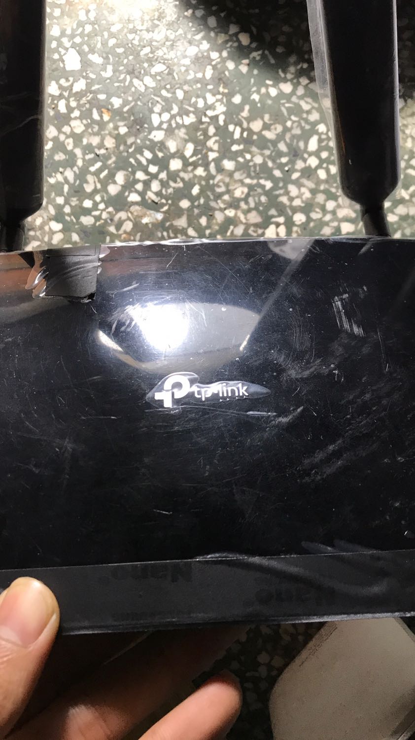 Mình mua đc 3 tháng r Sử dụng rất OK nhé. Mình sài sim viettel nên mạng rất ổn .khổ cái sài xong thì tối đi ngủ nhớ tắt nó đi thì sáng mai sẻ sài tốt hơn,mình đăng kí mạng bằng myviettel luôn khỏi phải tháo sim ra lâu ngày thì ko tốt,mình thấy cái này gắng lên xe khách 45 chỗ cũng rất ổn xe chạy 80 -120km/h trên cao tóc mà mạng vẫn chạy theo kịp dù dù lun . Shop đóng gói kỹ lưỡng giao hàng 2-3ngày đồ tốt mạng mạnh ghê nhà vô cả chục máy vào ,lên xe thì 45 khách mạng mạnh ổn định .mua đồ trên tiki thì mình   an tâm hơn nhưng chỗ khác .