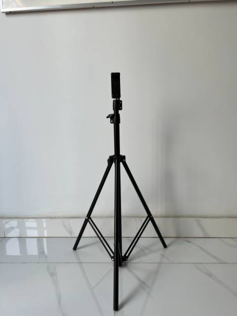 Giao hàng nhanh! Mới đặt hàng hôm nay mai có rồi! Đóng gói cẩn thận, 3 chân chắc chắn. Ok!