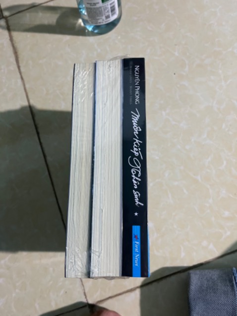 Sách mới, có bọc seal chắc chắn.
Giao hàng nhanh đúng lịch.
Nội dung mình chưa đọc hehe
Hi vọng đọc xong sẽ cảm được lời của tác giả hehe