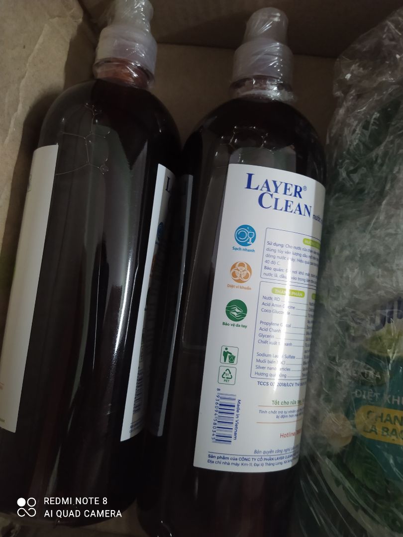 đợt sale mình hốt được 2c, có bọc nilon đầu chai nên không bị đổ, loại này rửa chén cũng ổn, không bị nhầy nhầy mà da tay cũng đỡ khô hơn