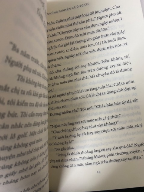 sách k có vấn đề về rách hay móp méo , ndung ch đọc nên ch đánh giá dc