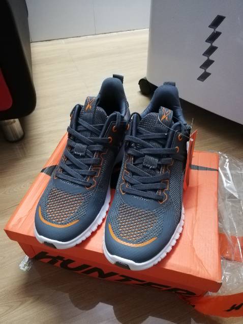 Giày nhẹ, đẹp, đúng mô tả.