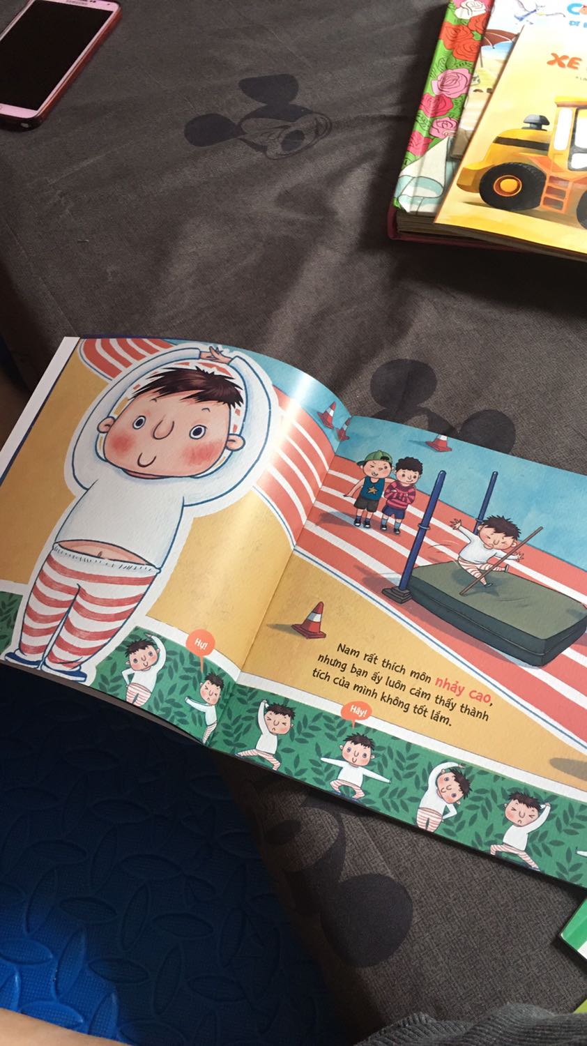 Shop đóng gói cẩn thận. Giao hàng nhanh
Sách in madu bóng đẹp