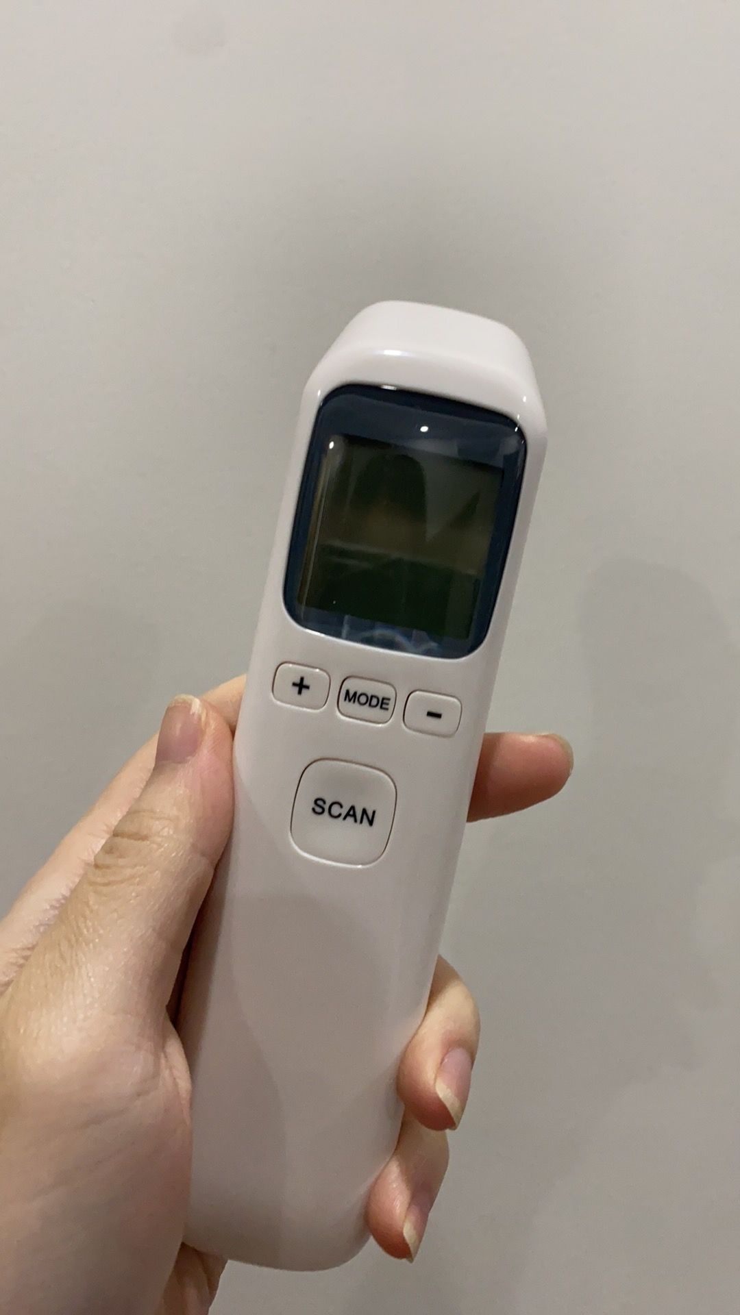 đã nhận đc hàng, shop giao hàng nhanh, thấy bình luận tốt nên cũng mua theo, đã thử và thấy cũng chuẩn, đẹp,