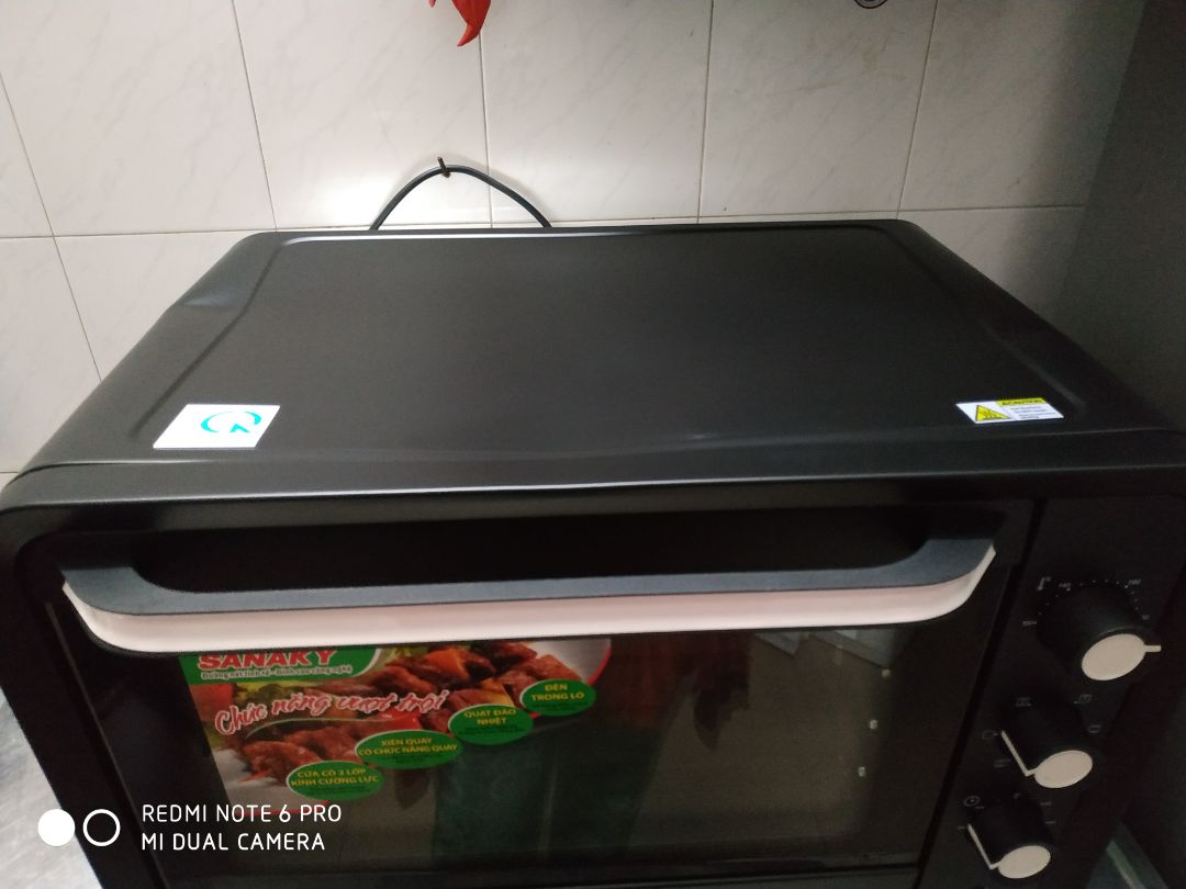 Đặt lò nướng tikinow phụ phí vận chuyển nhưng vẫn vận chuyển trễ đến 6 tiếng. 
Nhận lò và mở hộp thấy hàng móp méo. báo lên tiki từ 22/12 mà đến tận 1/2 vẫn chưa giải quyết. gọi *** 5 6 lần lần nào cũng chỉ xin lỗi sáo rỗng, nói sẽ đêns thu hàng trong 2 3 ngày nhưng thực tế k giữ được lời hứa.