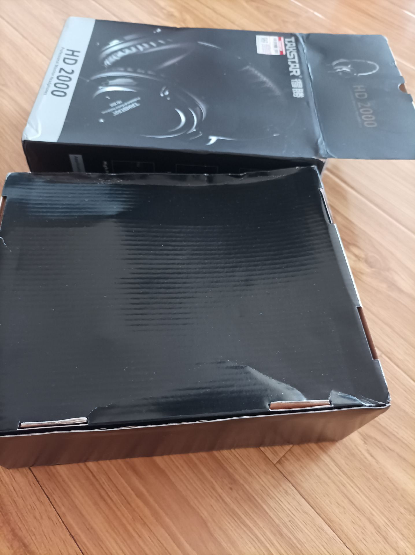 vận chuyển lâu sẽ ko bao giờ mua trên tiki nữa 
Hộp móp méo do vận chuyển đặt chung lượt với sound card upod nhưng chỉ đến tai phone công đợi một tháng