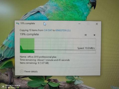 Sp chính hãng tem spc Vĩnh Xuân
Thiết kế đẹp, nếu thêm đèn led báo trạng thái thì tốt
Tốc độ chậm so với chuẩn. Chỉ được khoảng 10MB/s . Cùng cổng đó cắm box ssd còn lên được 120MB/s. Ko biết cắm máy tính khác thế nào. Tạm cho 5* về thiết kế và chính hãng. Còn tốc độ thì chưa được. Nói chung copy tài liệu dung lượng nhỏ thì chấp nhận được