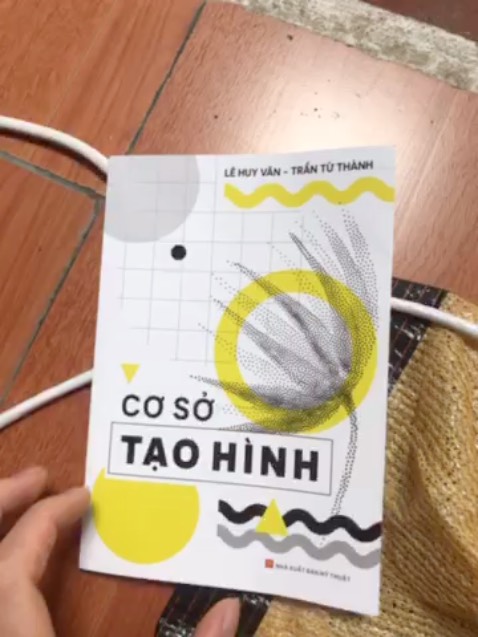 chất lượng đường keo quá tệ , mặc dù mình mua vì nội dung cuốn sách nhưng chất liệu sách làm mình không vui